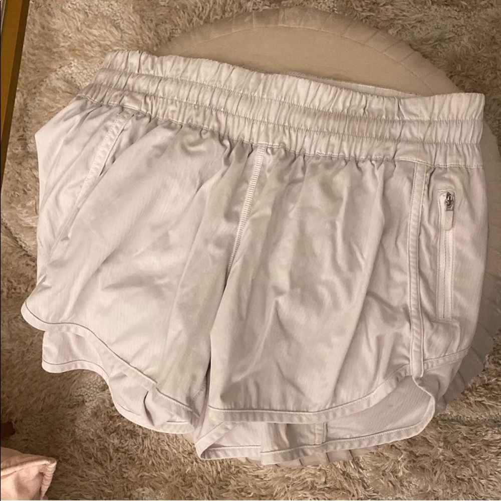 lulu lemon shorts!